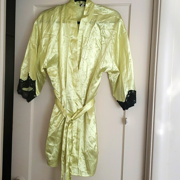 NWT neon yellow robe - Picture 1 of 6